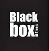 Sapin de Noël Stelton givré Black Box avec bouts vert LED blanc chaud 923 Dimensions en cm: 155 x 112 - Sapin Belge